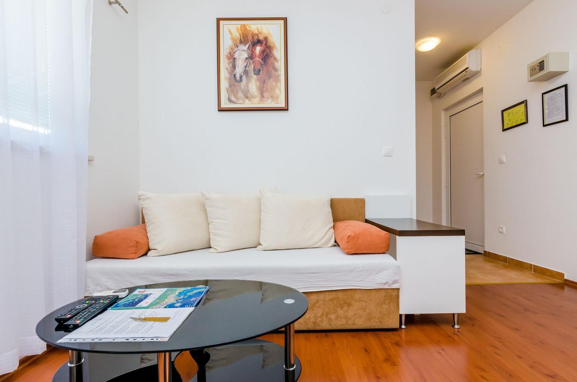 Apartments Villa Aura - Adult Only Ragusa Esterno foto