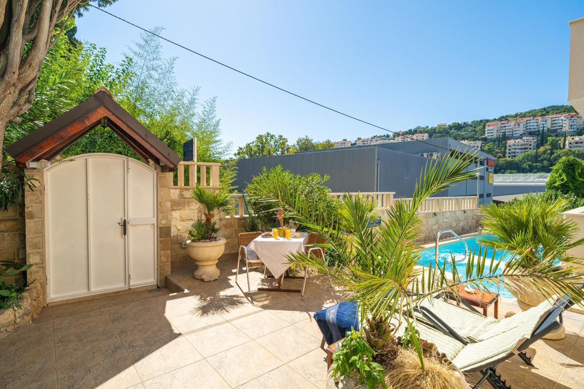 Apartments Villa Aura - Adult Only Ragusa Esterno foto